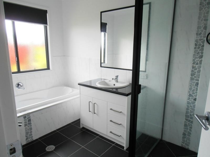 6 Habitat Circuit, Cooloola Cove QLD 4580