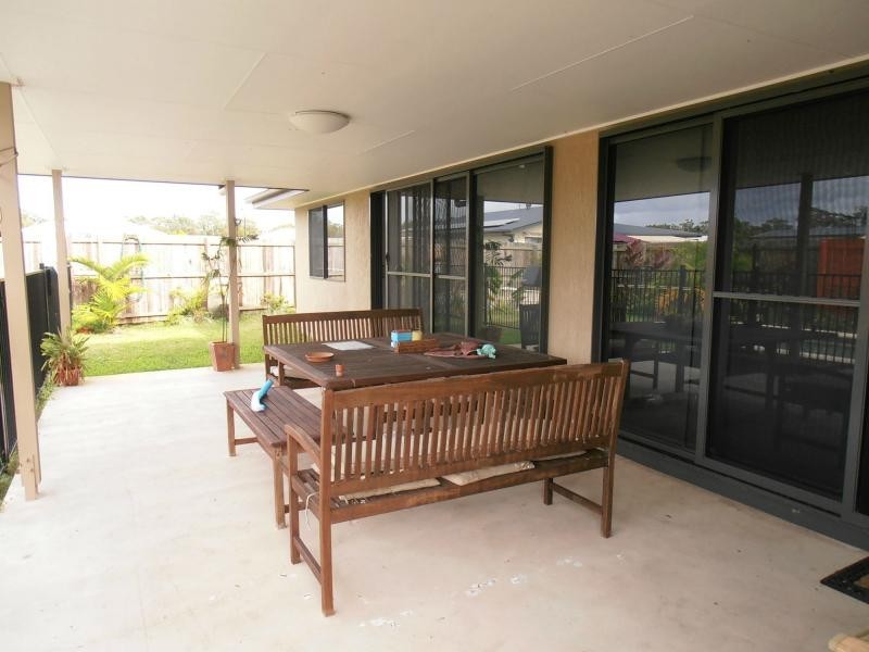 6 Habitat Circuit, Cooloola Cove QLD 4580