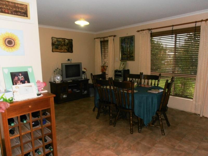 5 Batavia Court, Cooloola Cove QLD 4580