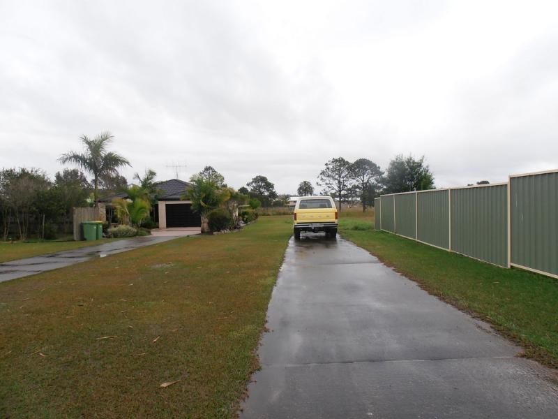 25 Canberra Avenue, Cooloola Cove QLD 4580