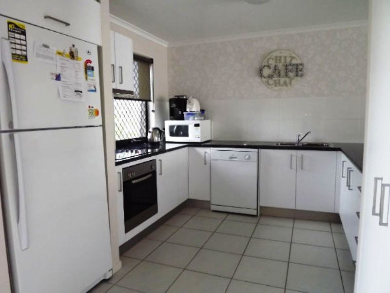 2/43 Creekside Esplanade, Cooloola Cove QLD 4580