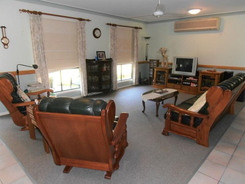 11 Beagle Avenue, Cooloola Cove QLD 4580