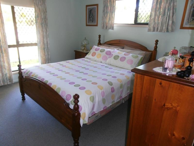 11 Beagle Avenue, Cooloola Cove QLD 4580