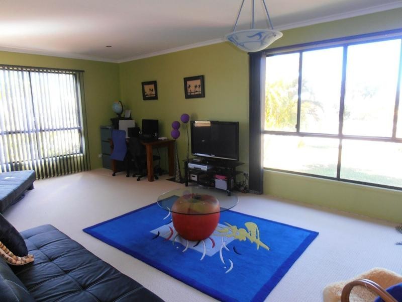 36 Mauretania Avenue, Cooloola Cove QLD 4580