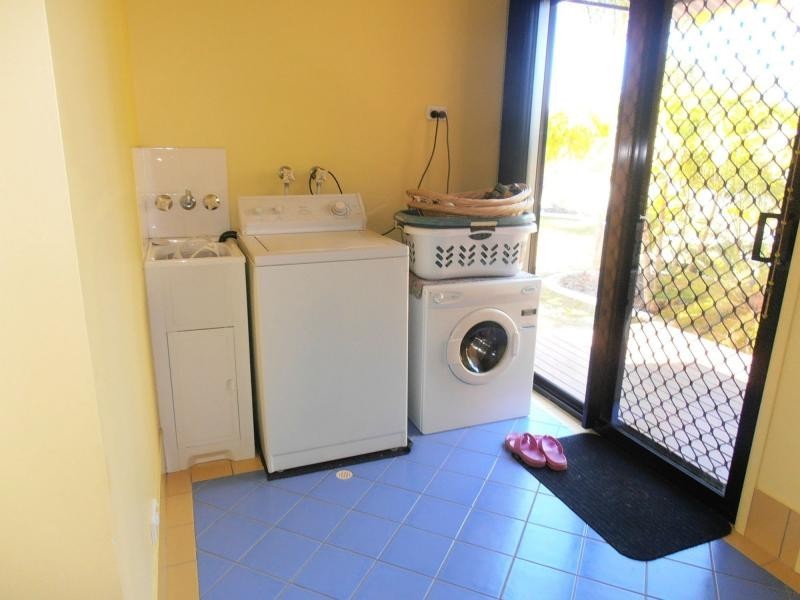 36 Mauretania Avenue, Cooloola Cove QLD 4580