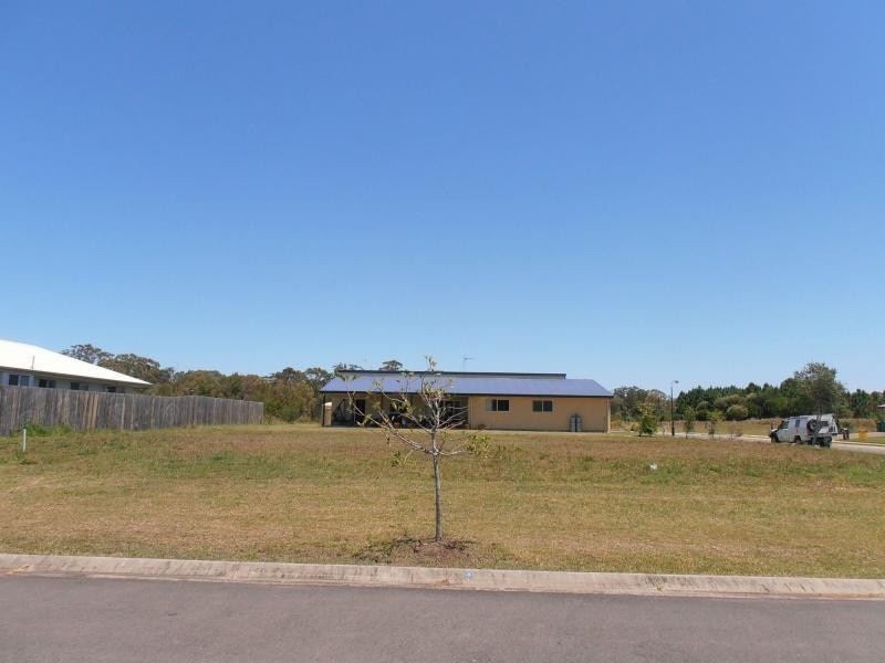 53 Creekside Esplanade, Cooloola Cove QLD 4580