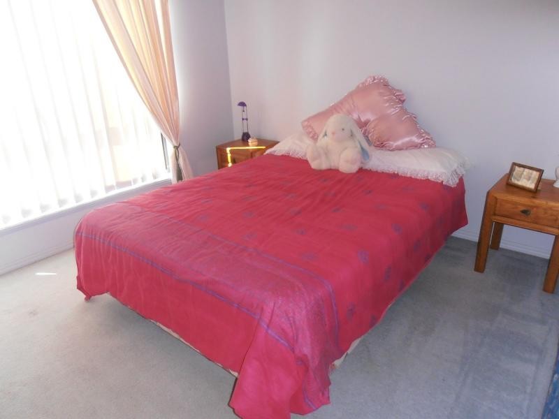 8 Canberra Avenue, Cooloola Cove QLD 4580