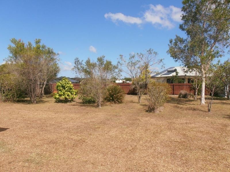 8 Canberra Avenue, Cooloola Cove QLD 4580