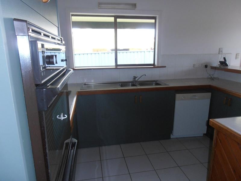 10 Tarwhine Street, Tin Can Bay QLD 4580