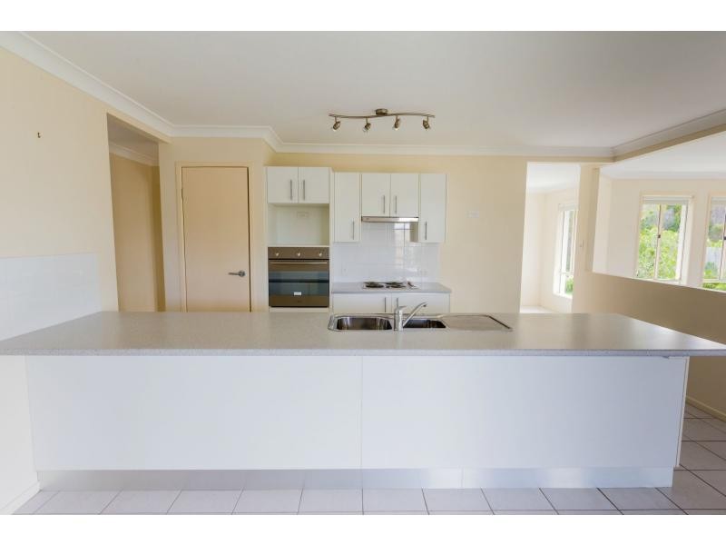 12 Creekside Esplanade, Cooloola Cove QLD 4580