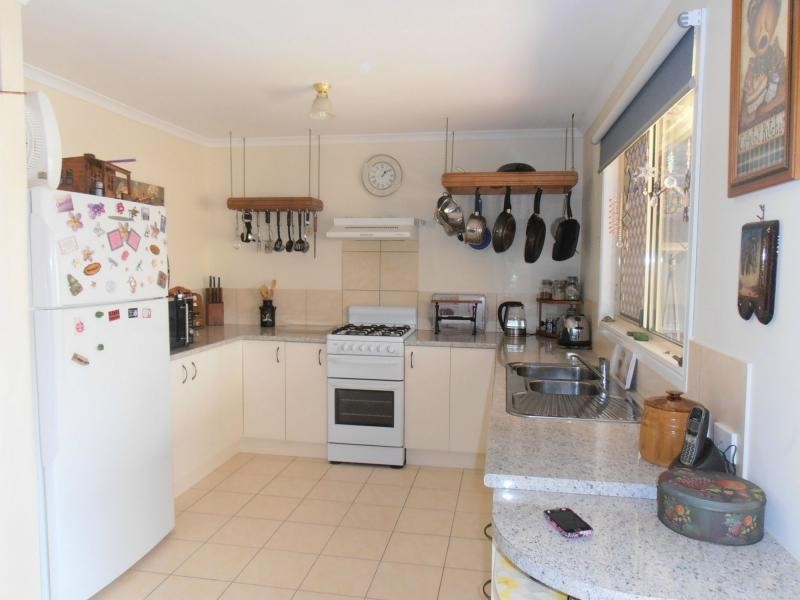 12 Regent Court, Cooloola Cove QLD 4580