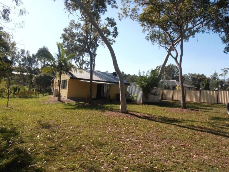 13 Endeavour Drive, Cooloola Cove QLD 4580
