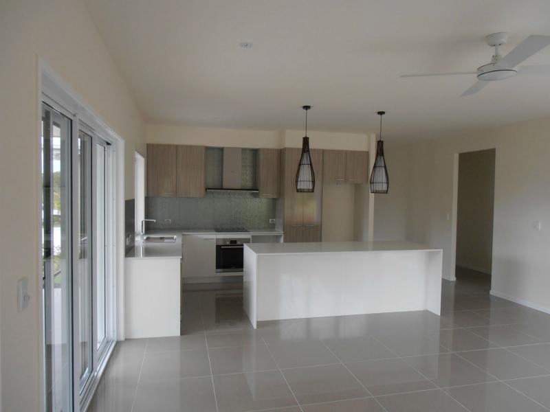 41 Tuna Way, Tin Can Bay QLD 4580