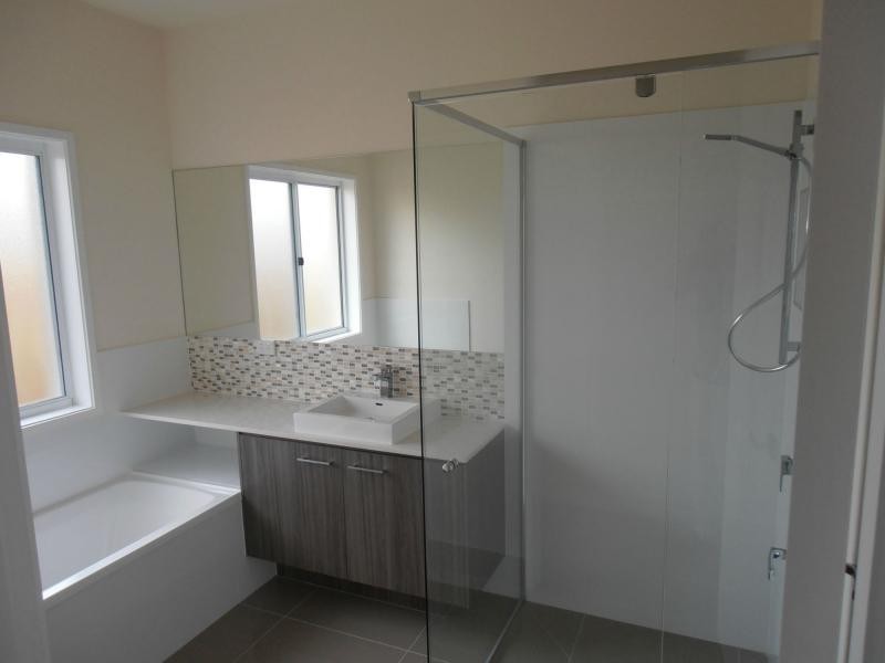 41 Tuna Way, Tin Can Bay QLD 4580