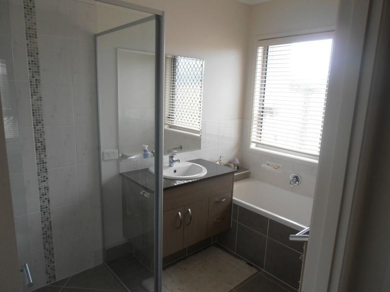 40 Tuna Way, Tin Can Bay QLD 4580