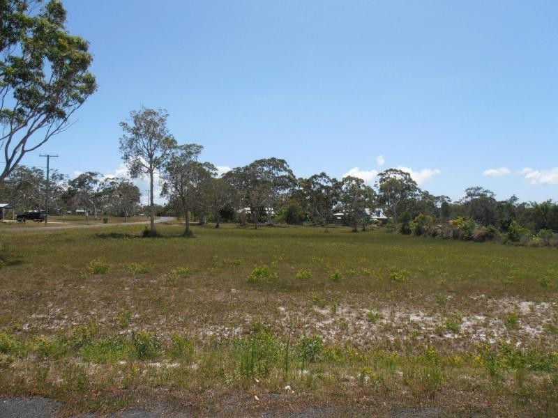 13 Waratah Drive, Cooloola Cove QLD 4580