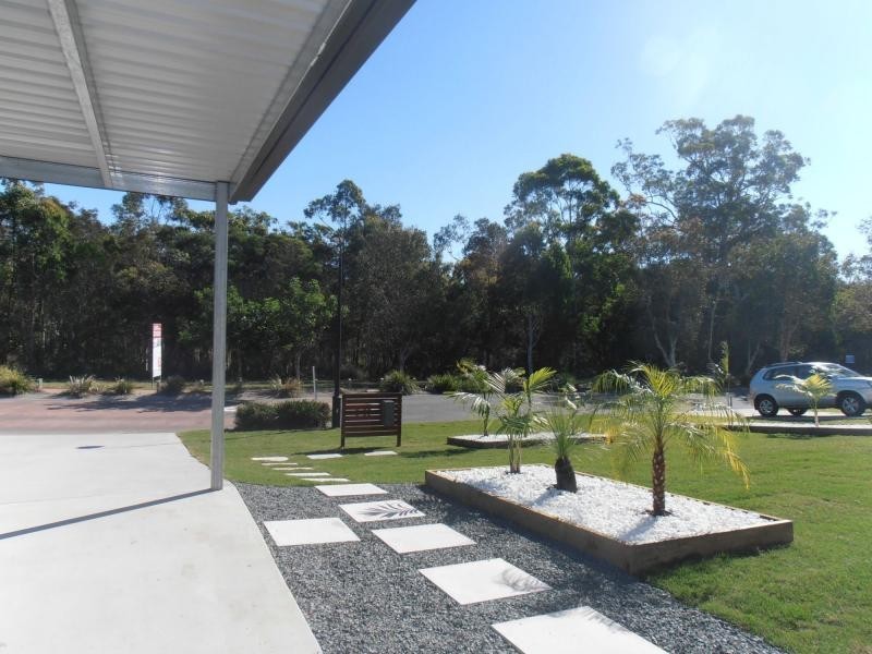 10 Creekside Esplanade, Cooloola Cove QLD 4580