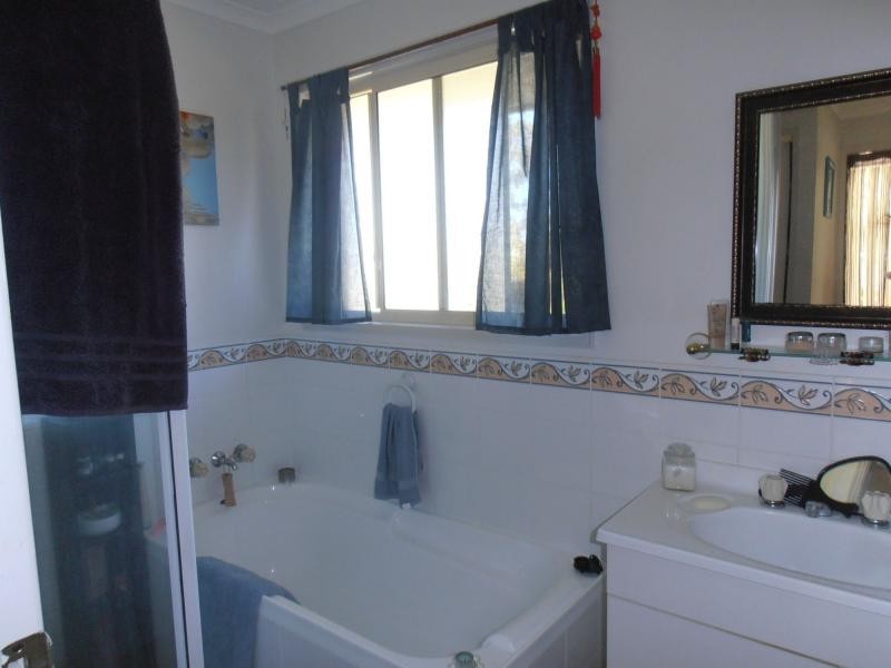 128 Bayside Road, Cooloola Cove QLD 4580