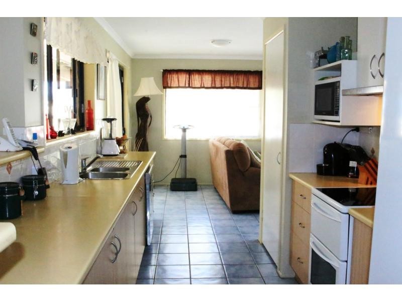 7 Zealous Court, Cooloola Cove QLD 4580