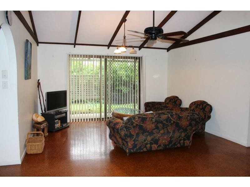 129 Gympie Road, Tin Can Bay QLD 4580