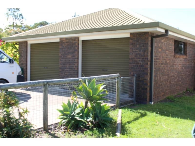 129 Gympie Road, Tin Can Bay QLD 4580