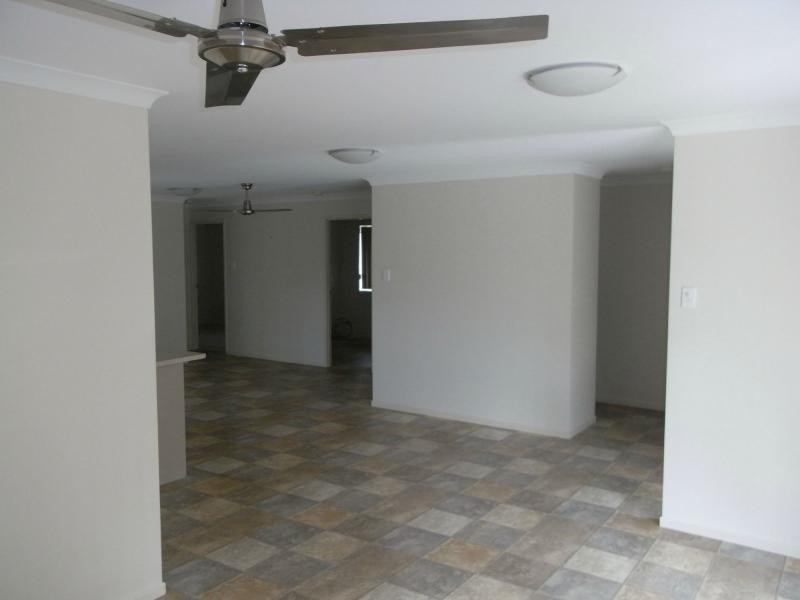 14 Creekside Esplanade, Cooloola Cove, Cooloola Cove QLD 4580