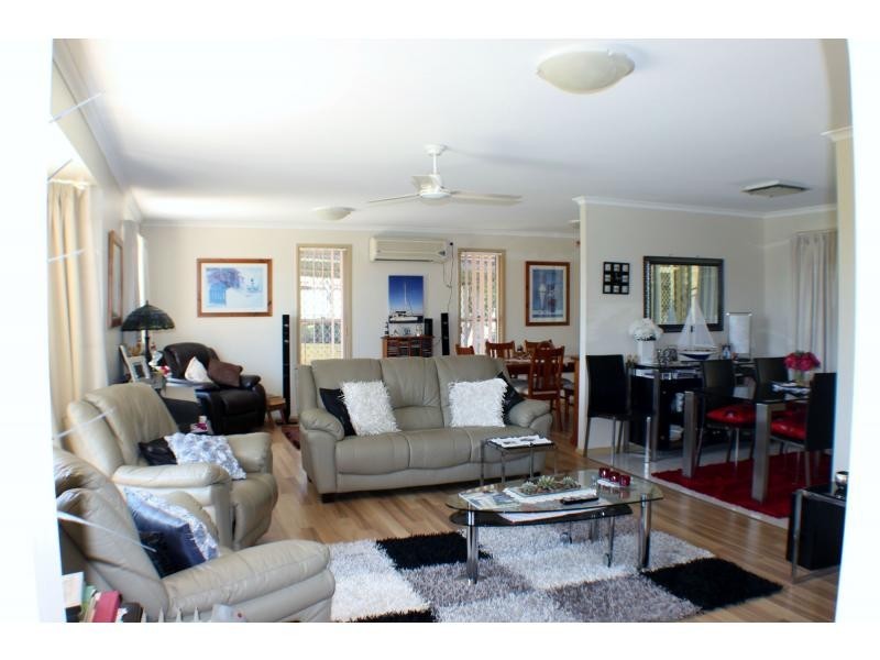 11 Achilles Avenue, Cooloola Cove QLD 4580