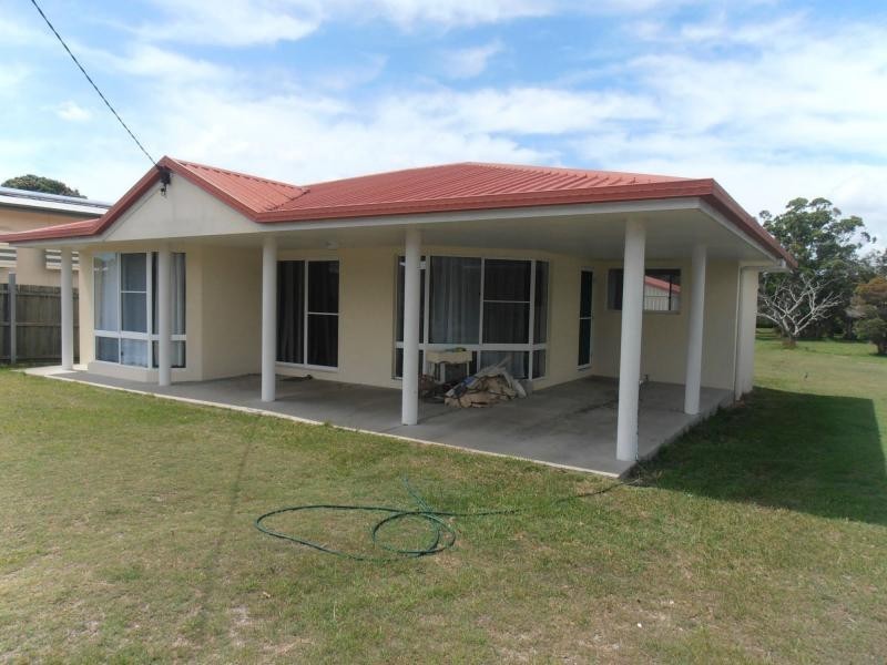24 Bass Street, Tin Can Bay QLD 4580