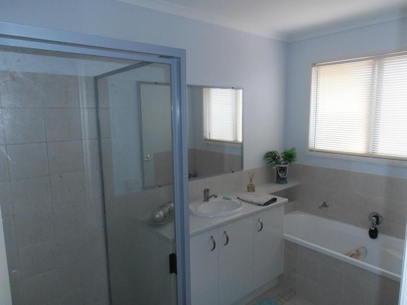 26 Canberra Avenue, Cooloola Cove QLD 4580