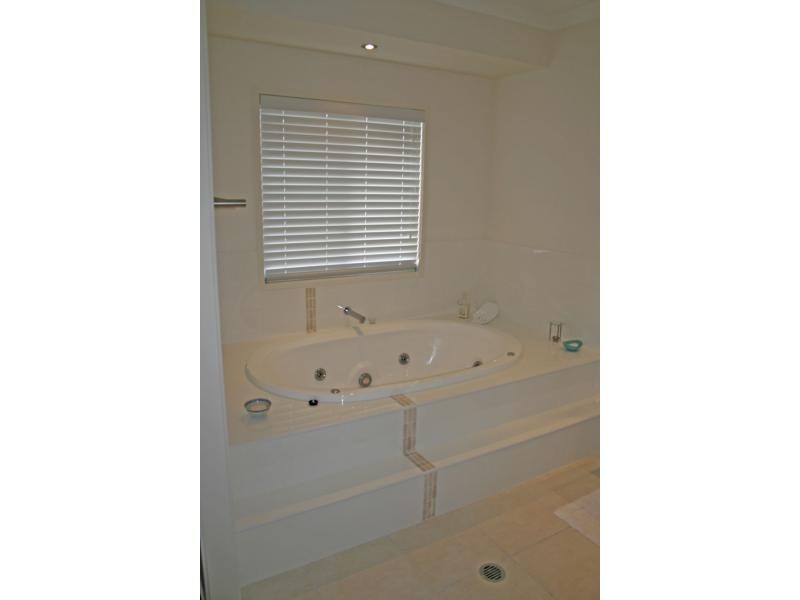 43 Summer Way, Tin Can Bay QLD 4580