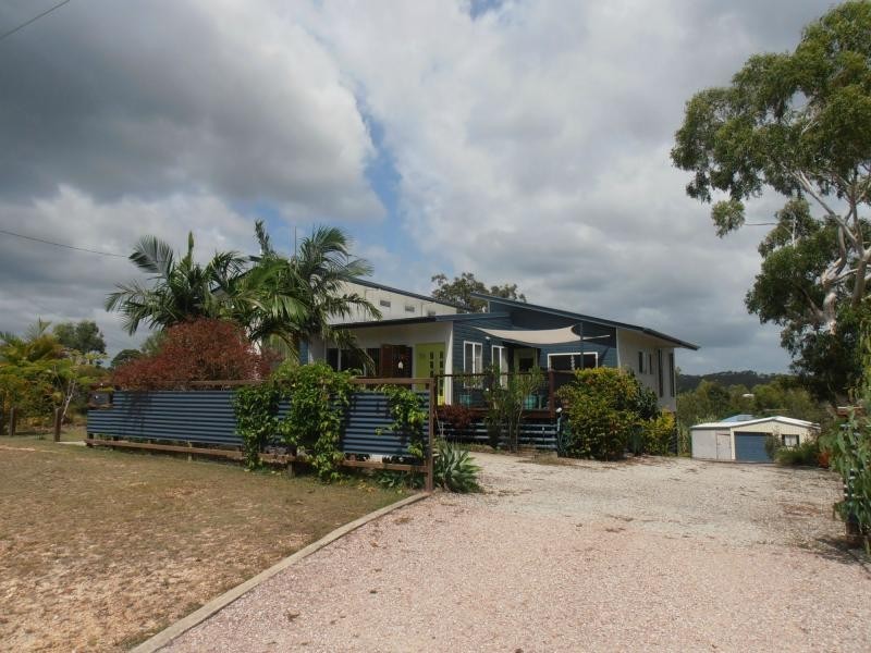 76 Bayside Road, Cooloola Cove QLD 4580
