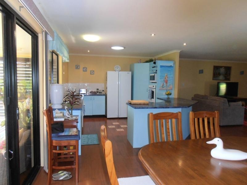 6 Duke Court, Cooloola Cove QLD 4580