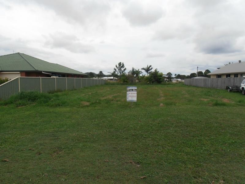 29 Canberra Avenue, Cooloola Cove QLD 4580