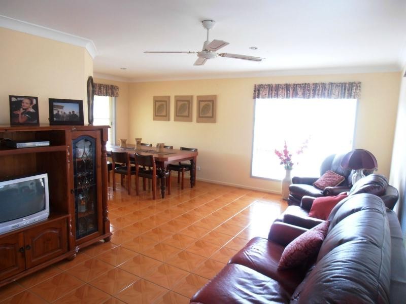 43 Mauretania Avenue, Cooloola Cove QLD 4580