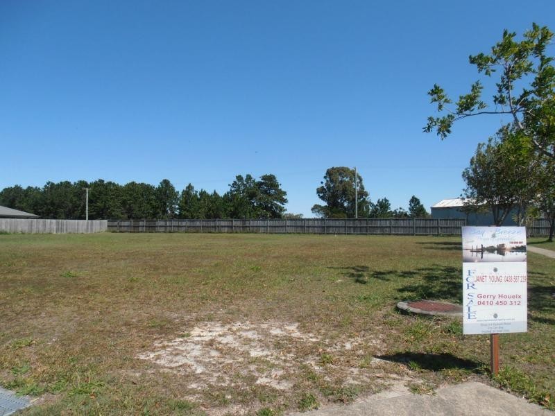 26 Dianella Circuit, Cooloola Cove QLD 4580