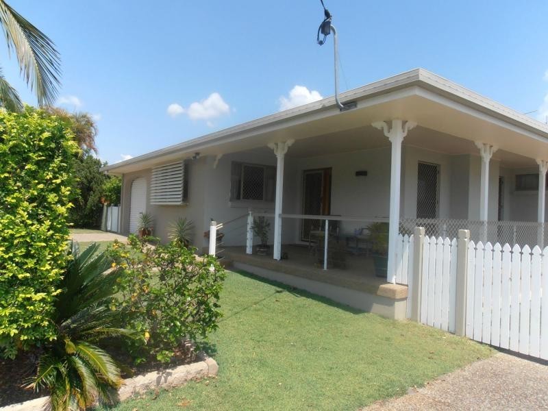 68 Gympie Road, Tin Can Bay QLD 4580