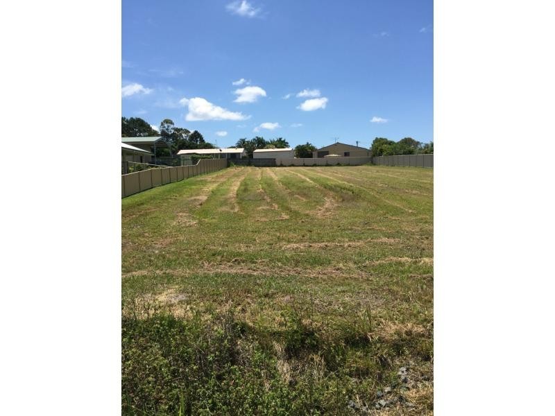 4 Roebuck Street, Cooloola Cove QLD 4580