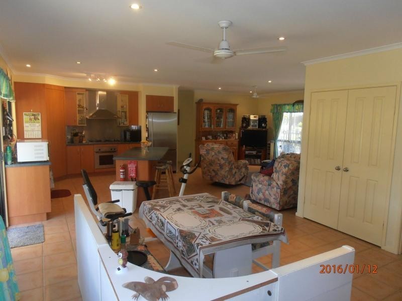 11 Mayflower Court, Cooloola Cove QLD 4580