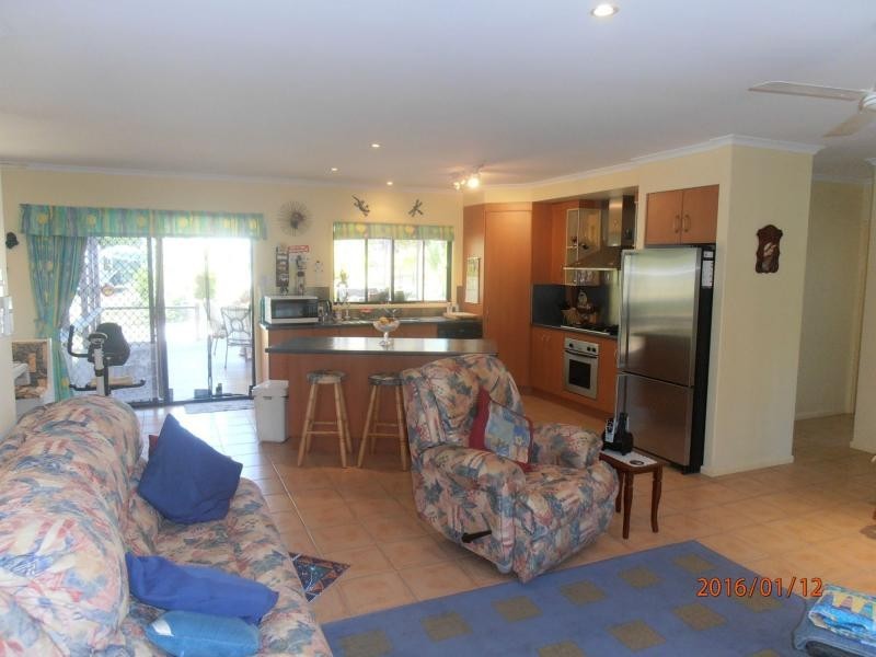11 Mayflower Court, Cooloola Cove QLD 4580