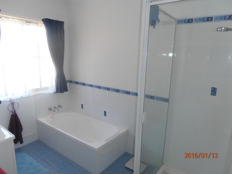 11 Mayflower Court, Cooloola Cove QLD 4580