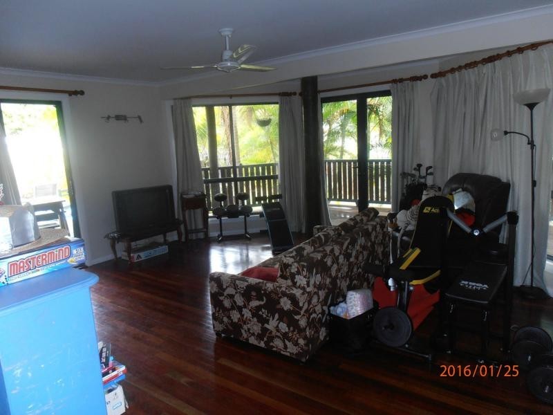 4 Nina Court, Cooloola Cove QLD 4580