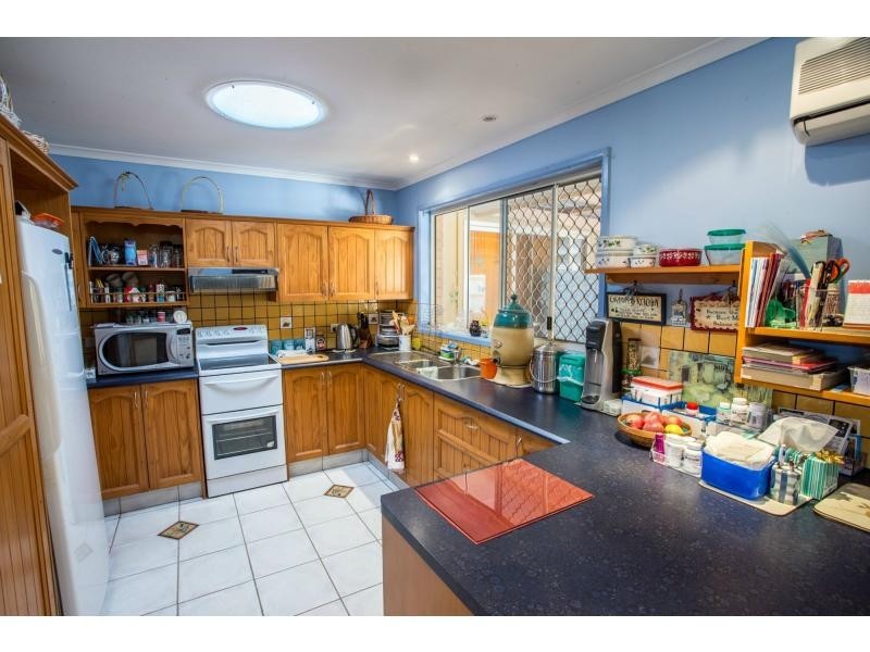 17 Sterling Castle Road, Tin Can Bay QLD 4580