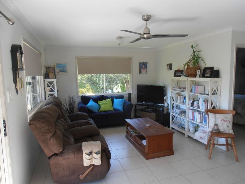 6 Pandora Court, Cooloola Cove QLD 4580