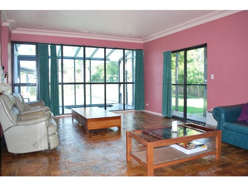 2 Deakin Street, West Ryde NSW 2114