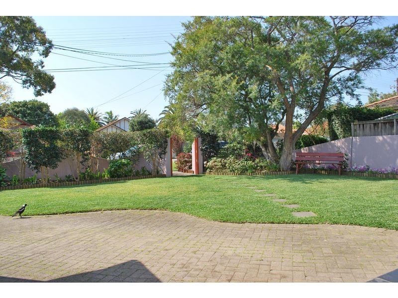 2 Deakin Street, West Ryde NSW 2114