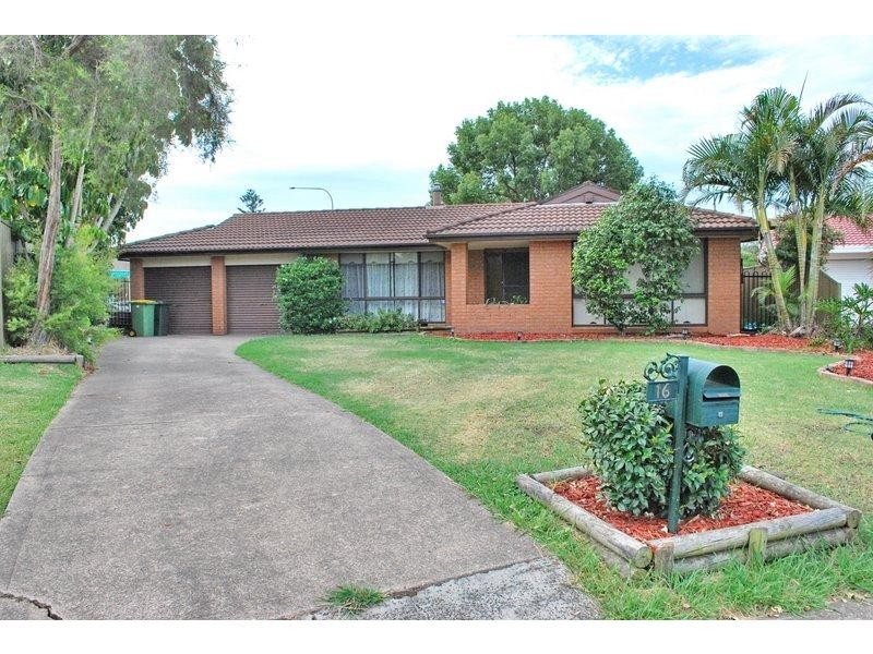 16 Lismore Close, Bossley Park NSW 2176