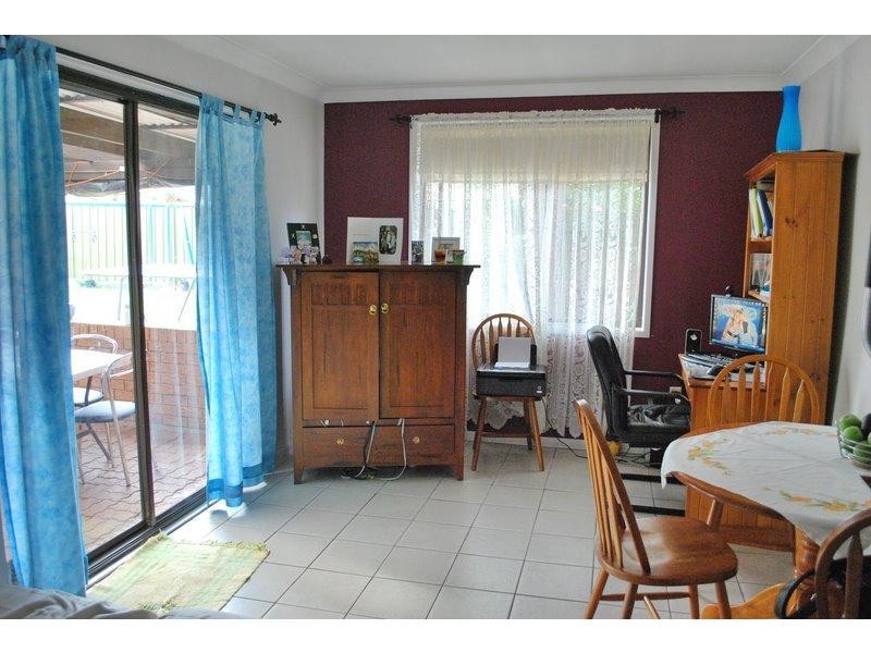 16 Lismore Close, Bossley Park NSW 2176