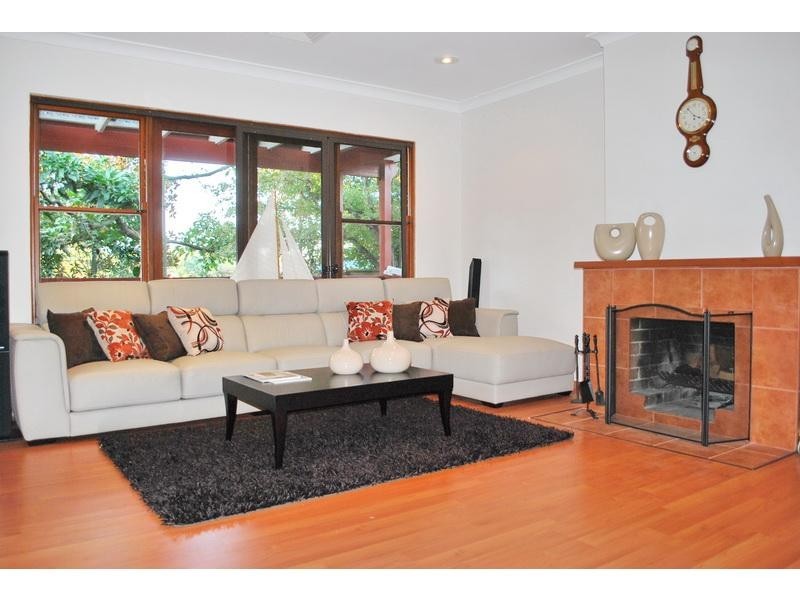 8 Ingleby Street, Oatlands NSW 2117