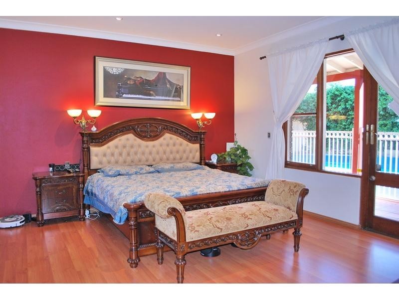 8 Ingleby Street, Oatlands NSW 2117