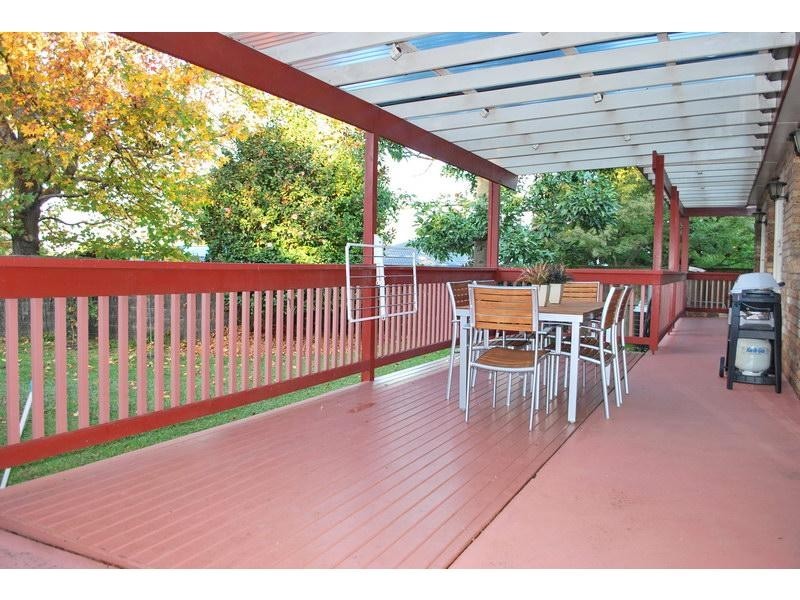 8 Ingleby Street, Oatlands NSW 2117